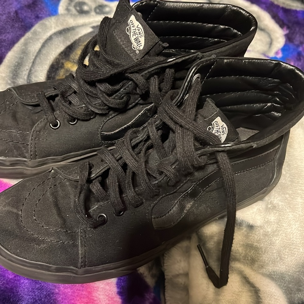 Vans - Picture 3 of 4